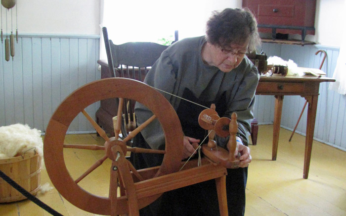 Spinning wool