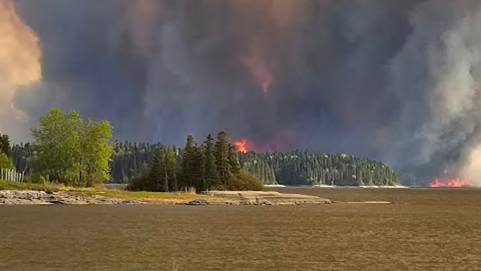 Manitoba Wildfire Service provides updates on fires around Flin Flon ...